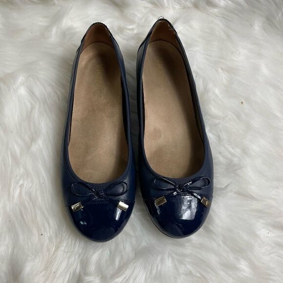 Vionic Minna Navy blue leather and patent round toe slip on flats Size 8 - Picture 1 of 9
